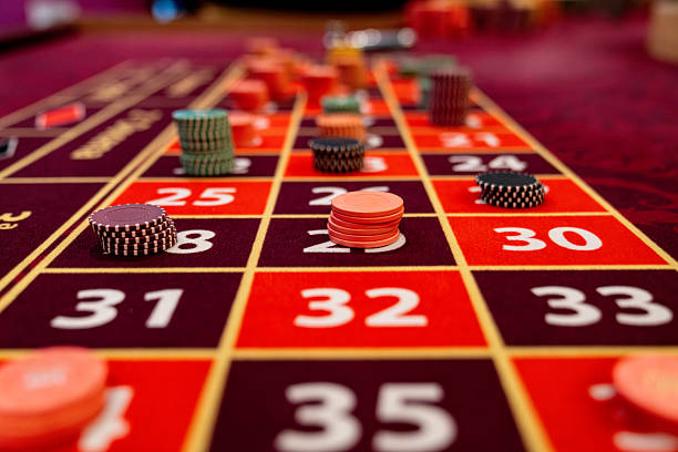 peri4d live-dealer blackjack table on mobile screen with real dealer and chat interface